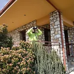 βιοκλιματικο ηλιοπετροσπιτο στην αρχαια βοκερια Tatil Evi Peraia (Pella)