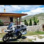βιοκλιματικο ηλιοπετροσπιτο στην αρχαια βοκερια Tatil Evi