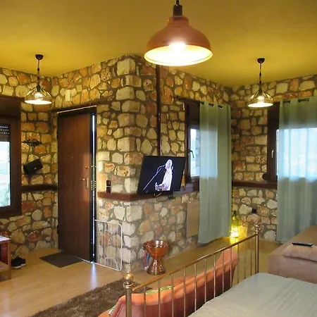 Vakantiehuis βιοκλιματικο ηλιοπετροσπιτο στην λιμνη βοκερια *