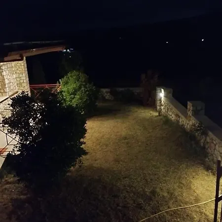 Vakantiehuis βιοκλιματικο ηλιοπετροσπιτο στην λιμνη βοκερια *