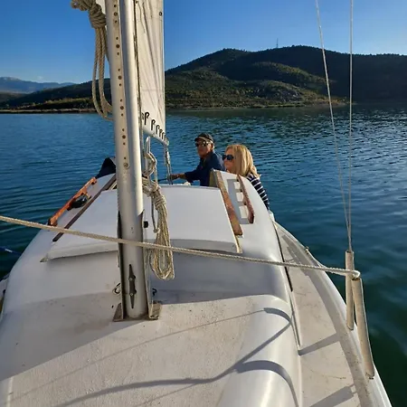 Vakantiehuis βιοκλιματικο ηλιοπετροσπιτο στην λιμνη βοκερια Peraia (Pella)