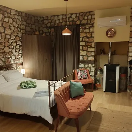 Βιοκλιματικο Ηλιοπετροσπιτο Στην Αρχαια Βοκερια * Peraia (Pella)