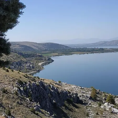 Vakantiehuis βιοκλιματικο ηλιοπετροσπιτο στην λιμνη βοκερια