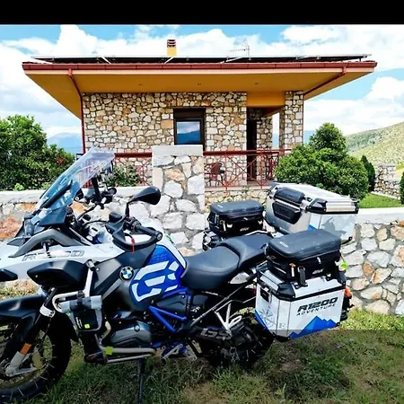 Vakantiehuis βιοκλιματικο ηλιοπετροσπιτο στην λιμνη βοκερια