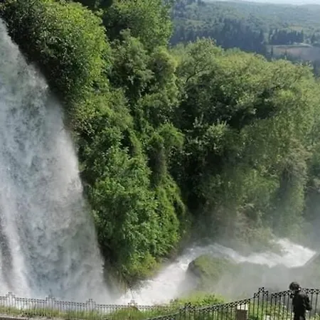 Vakantiehuis βιοκλιματικο ηλιοπετροσπιτο στην λιμνη βοκερια *