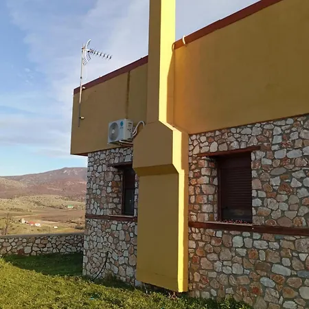 βιοκλιματικο ηλιοπετροσπιτο στην λιμνη βοκερια Vakantiehuis Peraia (Pella)