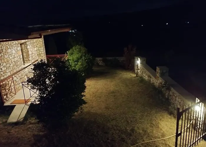 Nyaraló Βιοκλιματικο Ηλιοπετροσπιτο Στην Αρχαια Βοκερια *