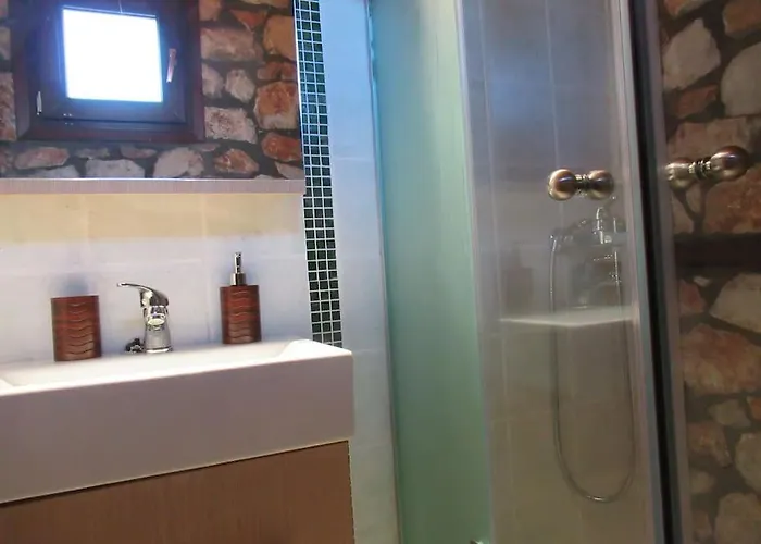 Βιοκλιματικο Ηλιοπετροσπιτο Στην Αρχαια Βοκερια Nyaraló *