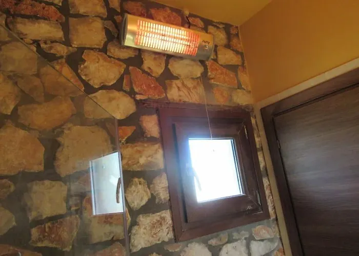 Βιοκλιματικο Ηλιοπετροσπιτο Στην Αρχαια Βοκερια Nyaraló *