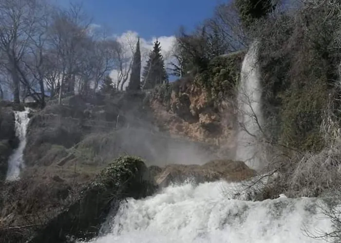 Βιοκλιματικο Ηλιοπετροσπιτο Στην Αρχαια Βοκερια Nyaraló