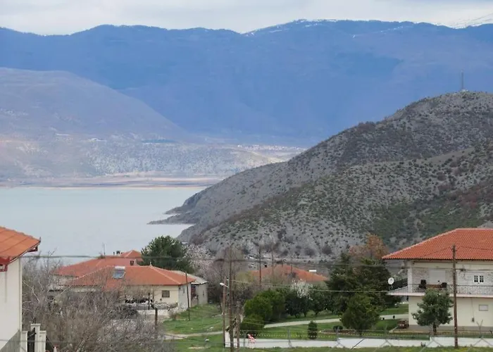 Βιοκλιματικο Ηλιοπετροσπιτο Στην Αρχαια Βοκερια Nyaraló Peraia (Pella)