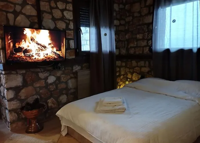 Βιοκλιματικο Ηλιοπετροσπιτο Στην Αρχαια Βοκερια Peraia (Pella)