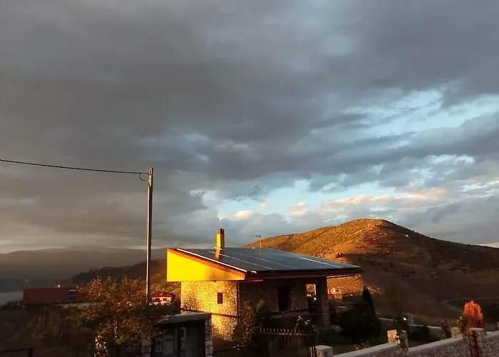 Nyaraló βιοκλιματικο ηλιοπετροσπιτο στην αρχαια βοκερια *