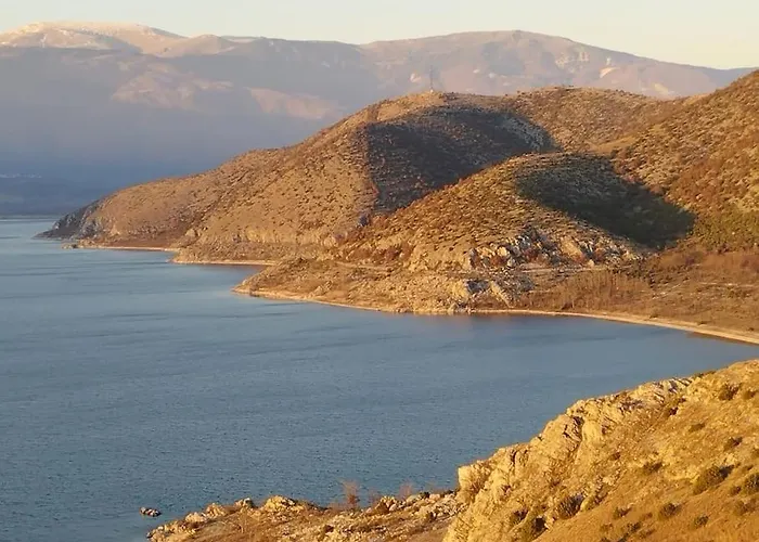 Βιοκλιματικο Ηλιοπετροσπιτο Στην Αρχαια Βοκερια Nyaraló Peraia (Pella)