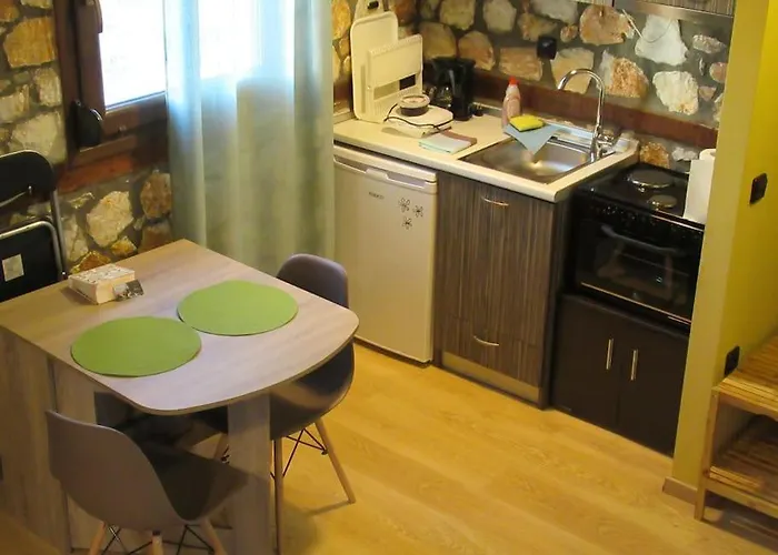 Βιοκλιματικο Ηλιοπετροσπιτο Στην Αρχαια Βοκερια Nyaraló *