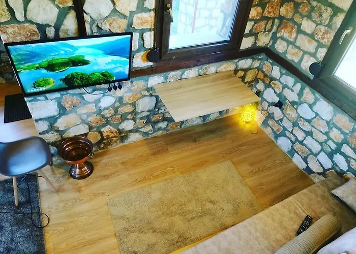 Βιοκλιματικο Ηλιοπετροσπιτο Στην Αρχαια Βοκερια *